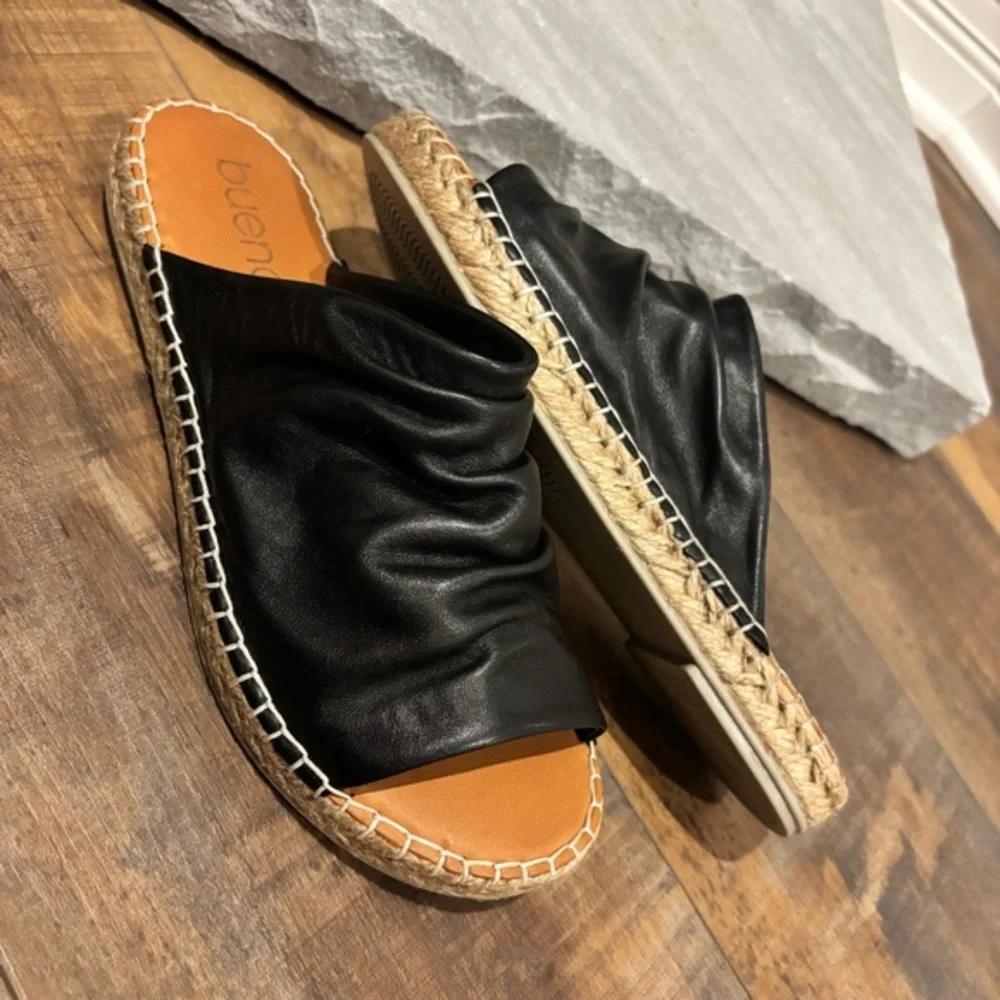 Bueno Nice Women Sz 40 US 9.5/10 Ruched Black Leather Slip on Espadrille Sandals